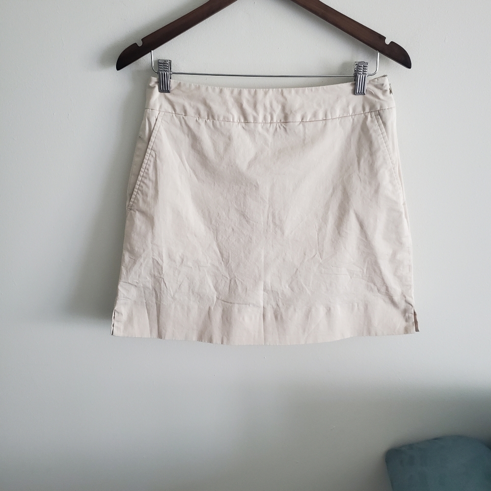 Clover by Bobby Jones skort skirt shorts khaki nude size 4 comfy athleisure